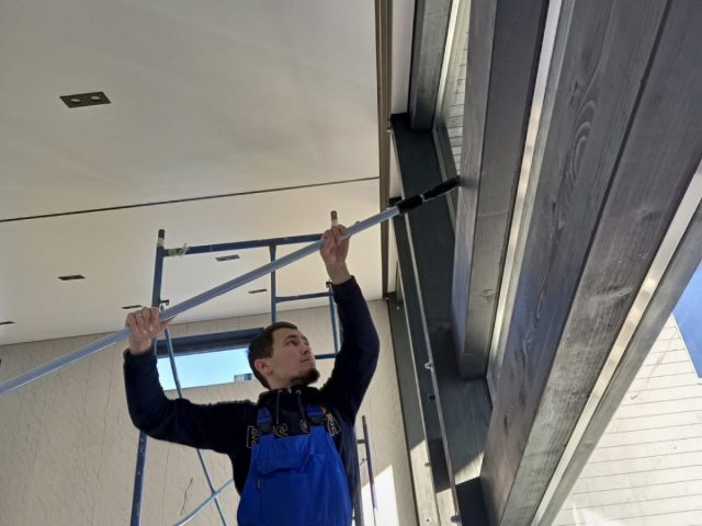 Мытье стандартных окон в офисном центре